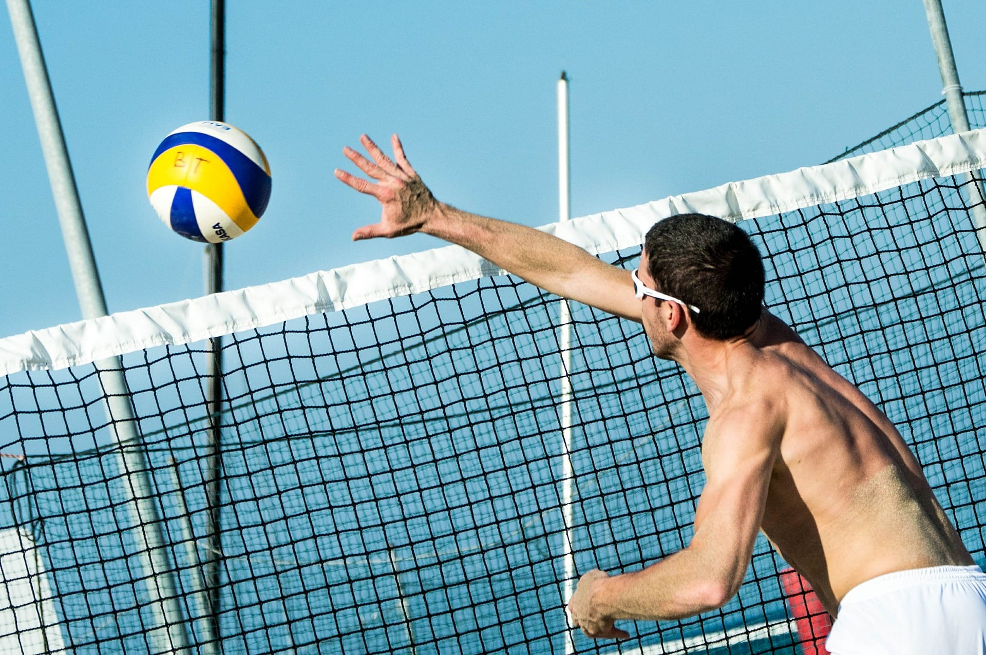 beach-volleyball-499984_1920 Image by valentinaalemanno from Pixabay